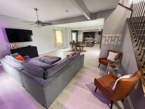 2300+ Sq. Ft. / 5 Min To Downtown & Mass Ave