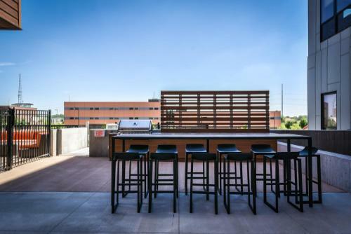 Premiere Sculpture Park Apartments
