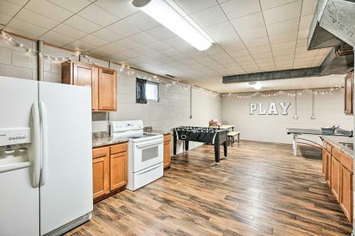 Sioux Center Split-level Home With Game Room!