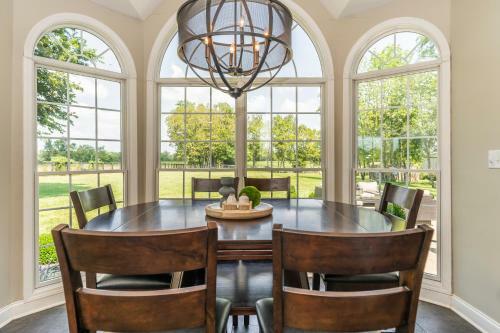 Gated 3 Acre Estate In Horse Country
