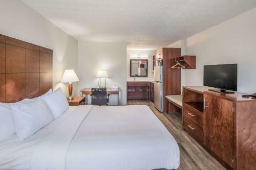 Suburban Extended Stay Hotel
