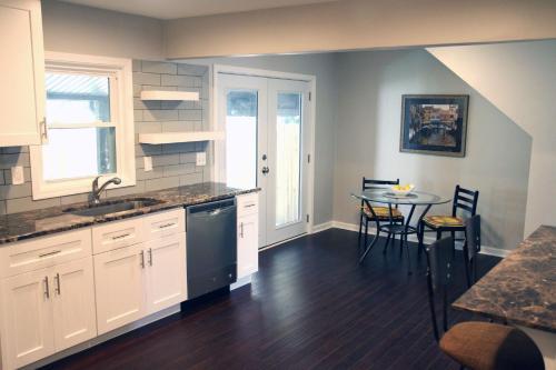 The Orange Door-sleeps 10