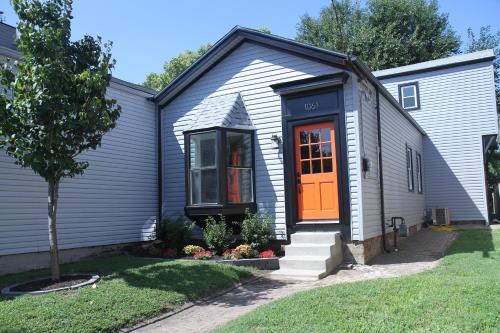 The Orange Door-sleeps 10
