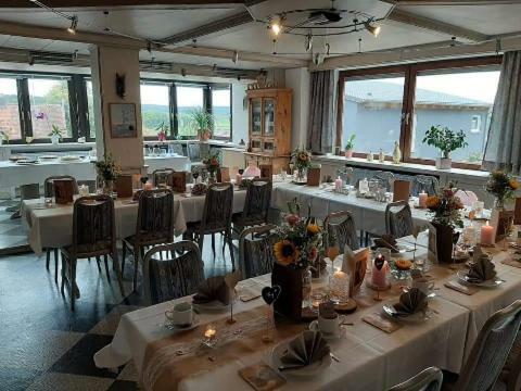 Hostal Bauer�s Pension-restaurant-catering