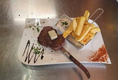 Hostal Bauer�s Pension-restaurant-catering