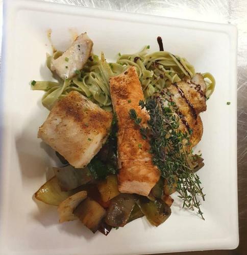Hostal Bauer�s Pension-restaurant-catering