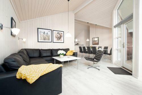 Resort 2 Captain's Villa D 80
