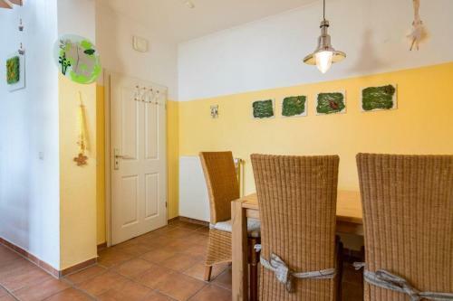 Apartamento Haus-an-der-mole-wohnung-i-strandnest
