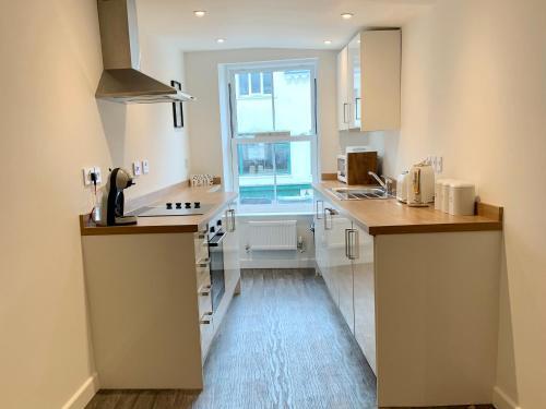 Charming Apartment Ilfracombe Central Location
