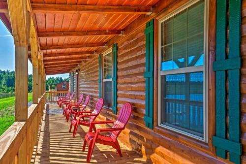 Lakefront Cabin With On-site Waterfall And Hiking