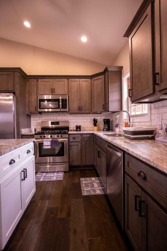 Comfortable Luxurious 3 Br House Close To Ft Knox