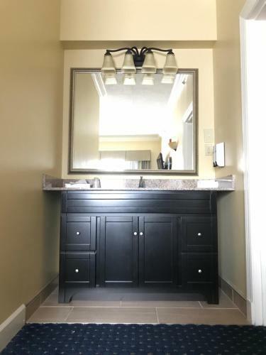 Hotel Asbury Inn & Suites