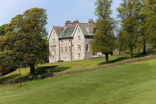 Hotel Balmule House