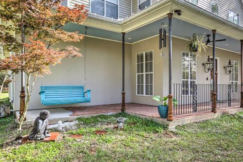 Luxe Home With Yard Near Lake Pontchartrain!