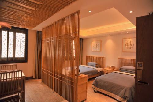 Hostal ????????