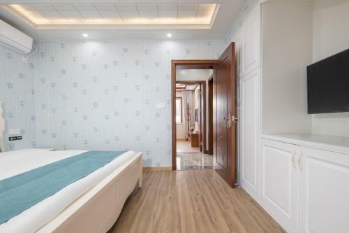 Hotel ?????????????