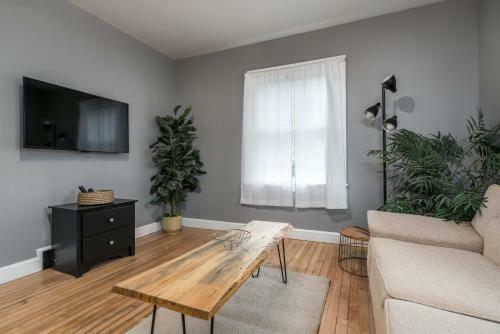 Spacious & Stylish Stay In Bangor