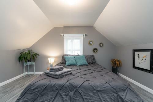 Spacious & Stylish Stay In Bangor