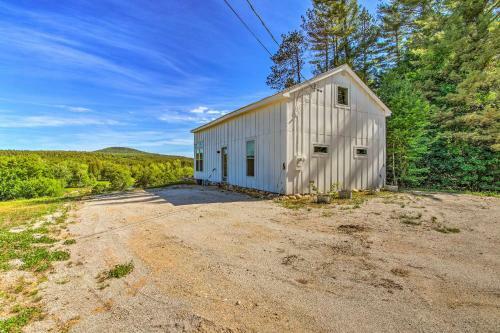 Cozy Bethel Escape With Views Less Than 10 Mi To Ski!
