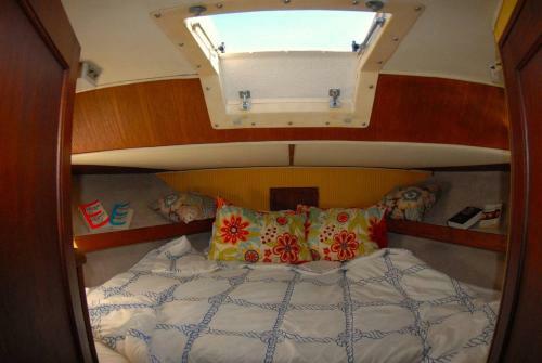 Maine Bed & Boat, Mazu