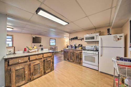 Dexter Apartment With Serene Views Fish And Golf