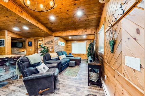 Little Cottage In The Woods