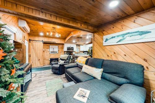 Little Cottage In The Woods