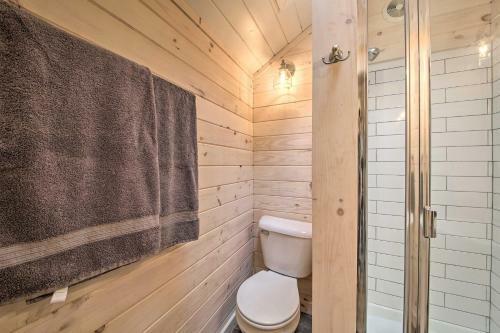 Apartamento Idyllic Edgecomb Forest Studio With Balcony!