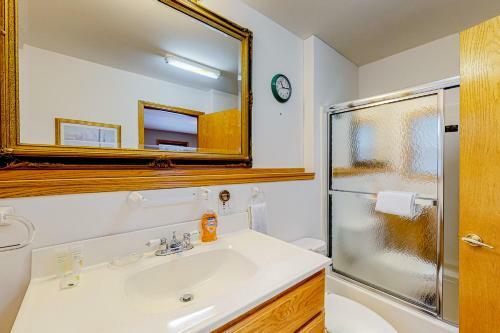 Devilstone Cottage - Guest House