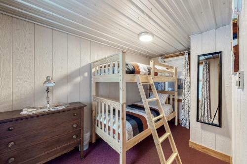 Moose Rack Lodge