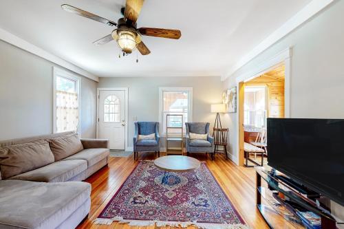 The Cozy Cottage