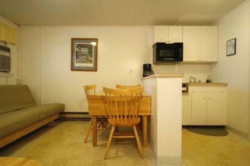 Hotel Elmwood Motor Court