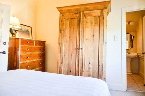 Terrell House Bed And Breakfast