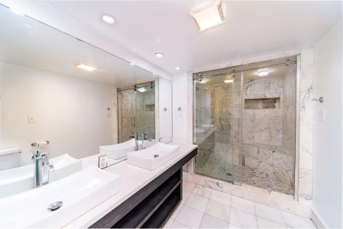 Apartamento 2bd Condo Steps To Everything With Balcony & Courtyard