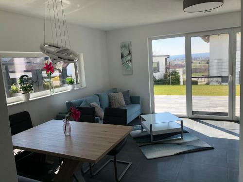 Apartamento Moderne Ferienwohnung Mit Terrasse Und Garten