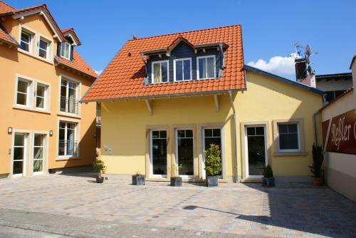 Hostal G�stehaus Re�ler