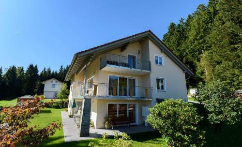 Apartamento Ferienwohnung Holzinger