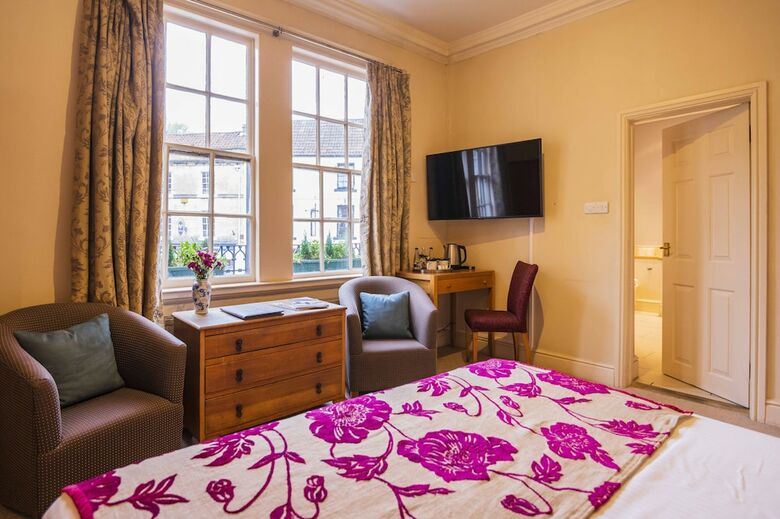 Hotel The Swan