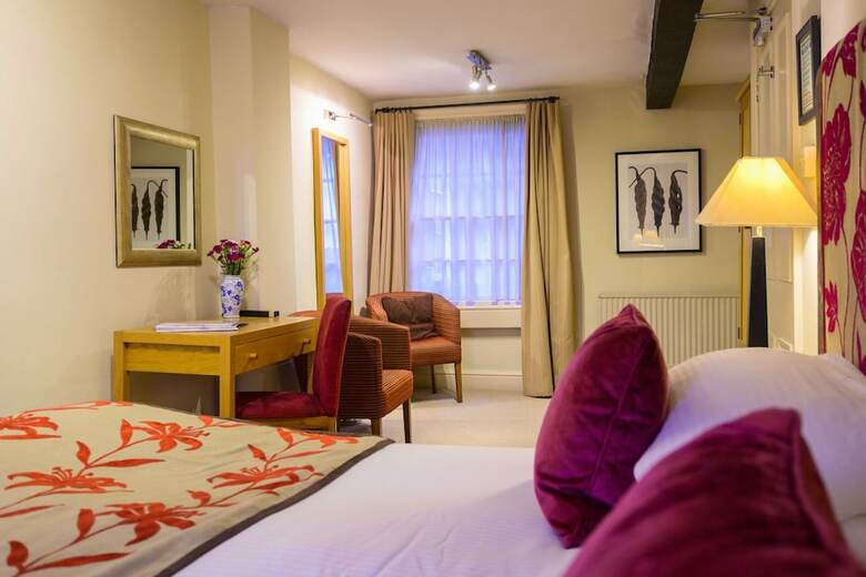 Hotel The Swan