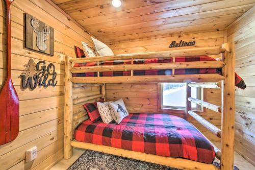 Gorgeous Cabin-style Home Near Rangeley Lake!
