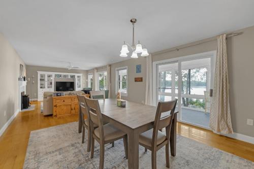 Jcr Taunton Bay Hideaway Home
