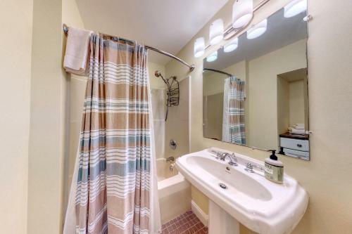 Bayview Cottages & Retreats