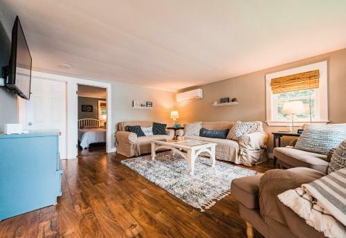 Cozy Keyes Cottage
