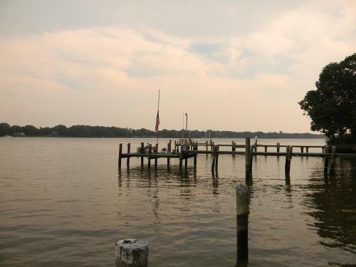 Chester River Waterfront, Magnificent Views, Dock, Beach, Close 2 Town