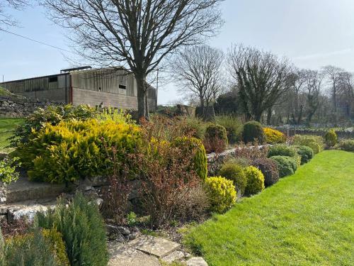 Massive Enclosed Garden & Stunning Views St Asaph