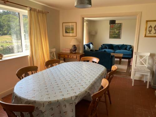 Massive Enclosed Garden & Stunning Views St Asaph