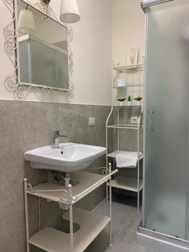 Hostal New Verona Business And Fun G B Rossi Friendly