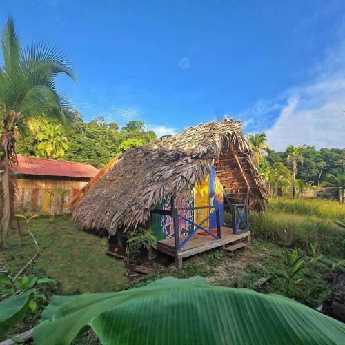 Hostal Hakuna Matata Ecolodge