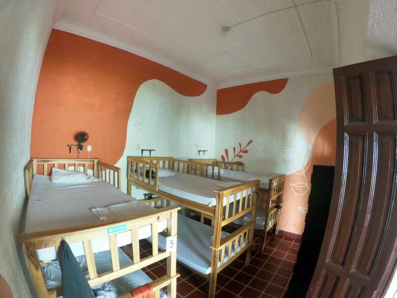 Castello Hostal Santa Ana