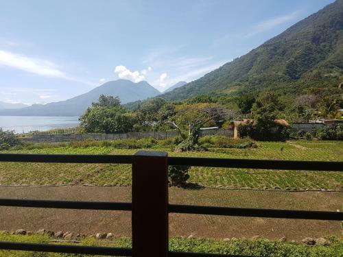 Hostal Paradise Bay